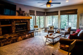 #405 - Walk to Ski Mountain View Condo, Mammoth Lakes